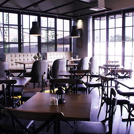 Maple Hotel Grogol Jakarta Eksteriør bilde