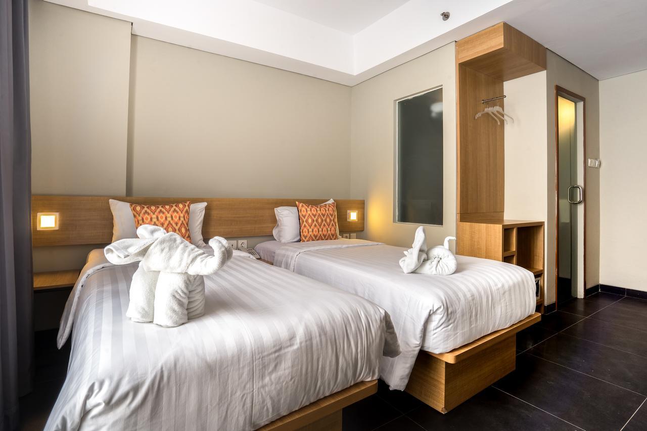 Maple Hotel Grogol Jakarta Eksteriør bilde